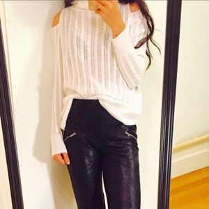 cut out cold shoulder Turtle neck wool sweater new